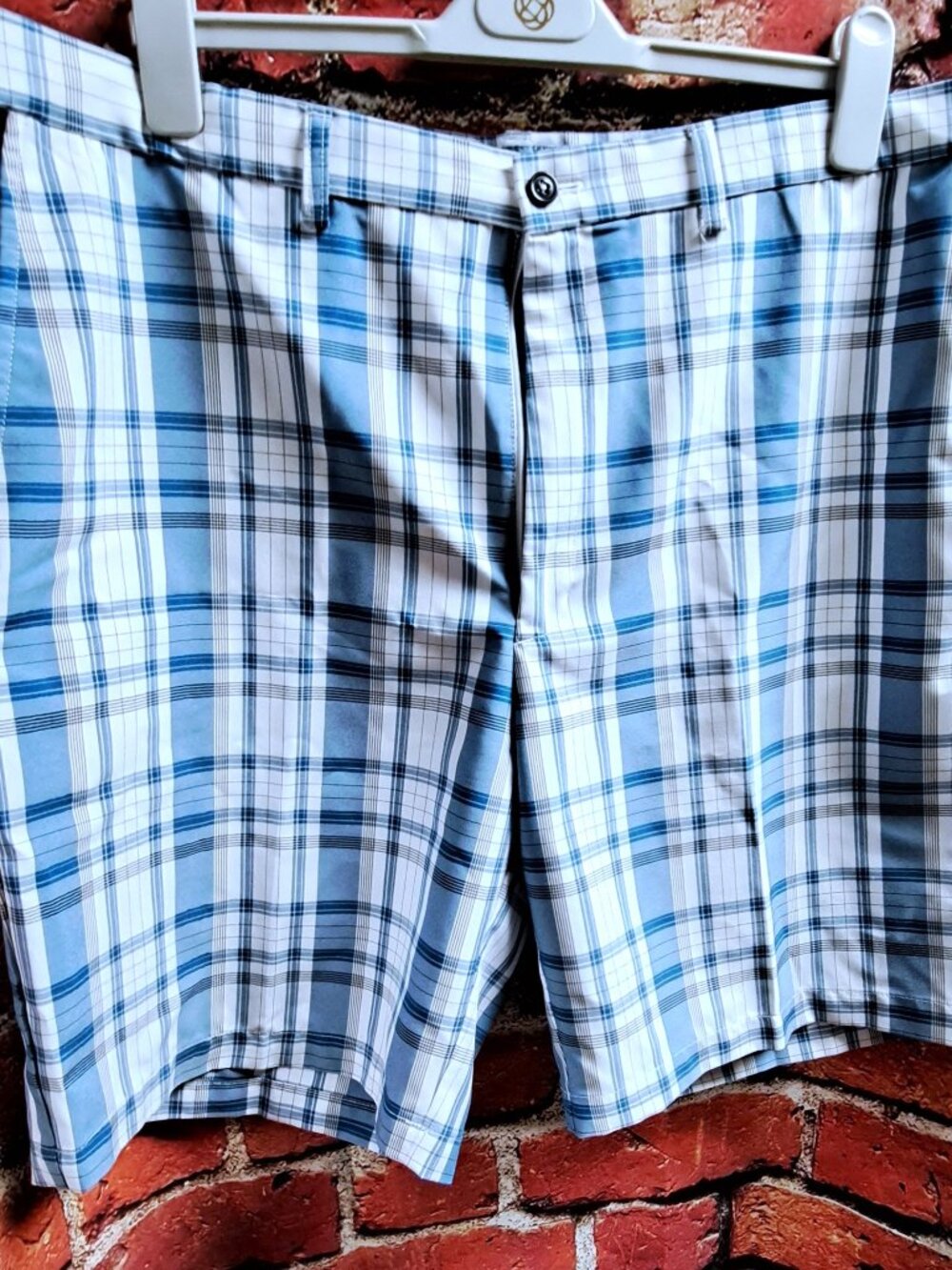 MEN'S HAGGAR LIGHTWEIGHT BLUE WHITE BLACK PLAID SHORTS SZ 40